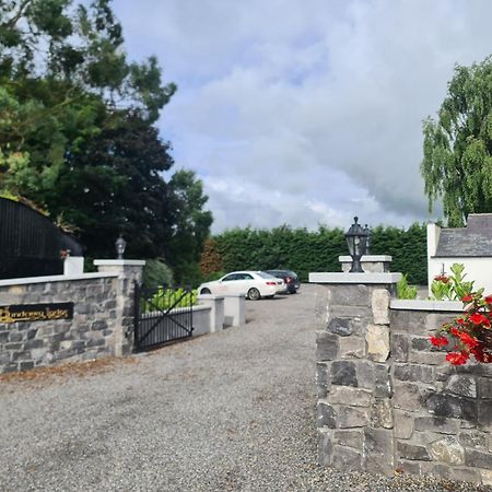 Dunderry Lodge Self Catering Family Lodges นาวัน ภายนอก รูปภาพ
